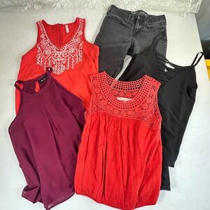 BUNDLE + FREE SHIPPING, Women's Small - Jeans & Tops - 5 pc Lot